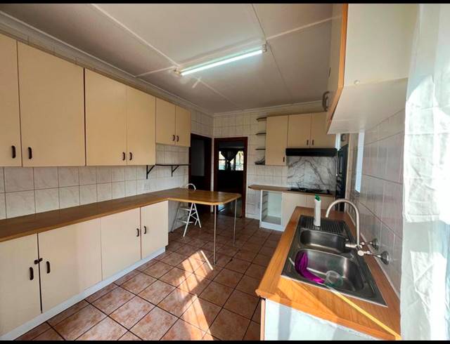 3 BEDROOM HOUSE FOR SALE IN DUNNOTTAR